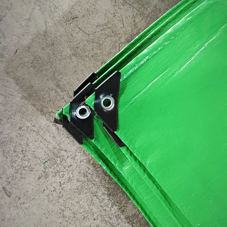 Трава зеленый 300 GSM Virgin PE Tarpaulin